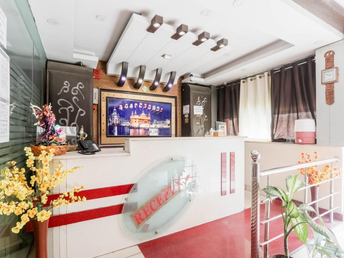 Oyo 79765 Hotel Samrat Лакхнау Экстерьер фото